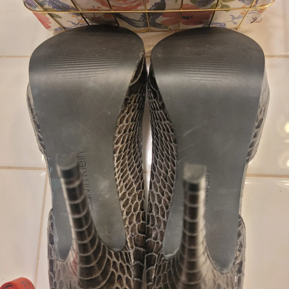 Calvin Klein Leather Platform Heels 7 - Picture 5 of 7